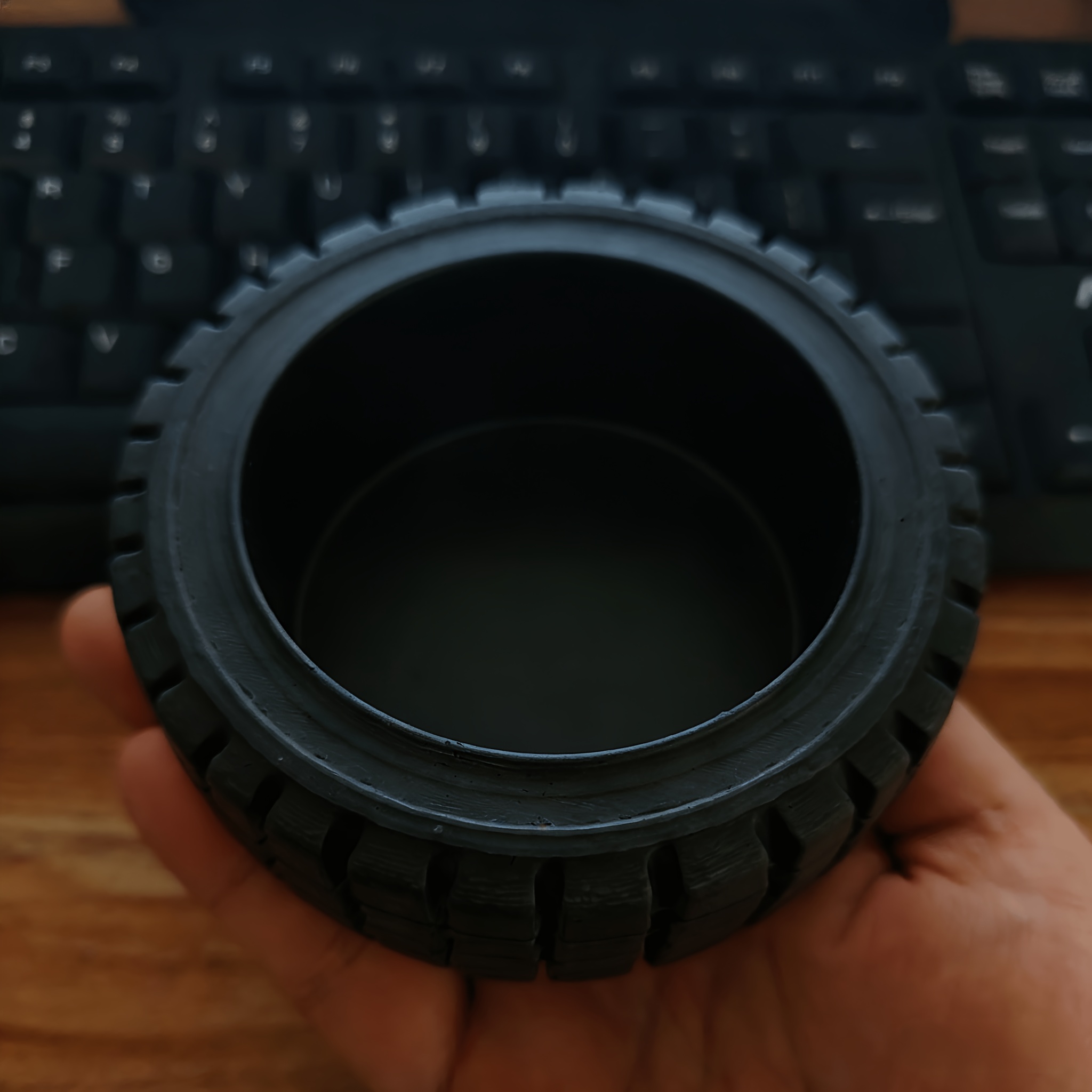 A 3D-Printed Miniature Tire St - Enclosure 3D Printing recension och pris